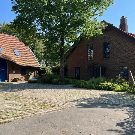 Haupthaus * Osterby (Rendsburg-Eckernforde)