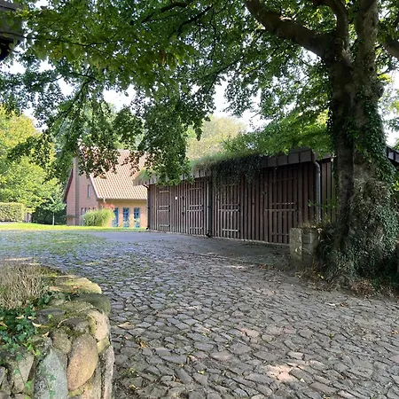 Haupthaus * Osterby (Rendsburg-Eckernforde)