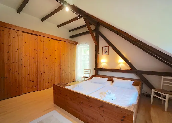 Haupthaus * Osterby (Rendsburg-Eckernforde)